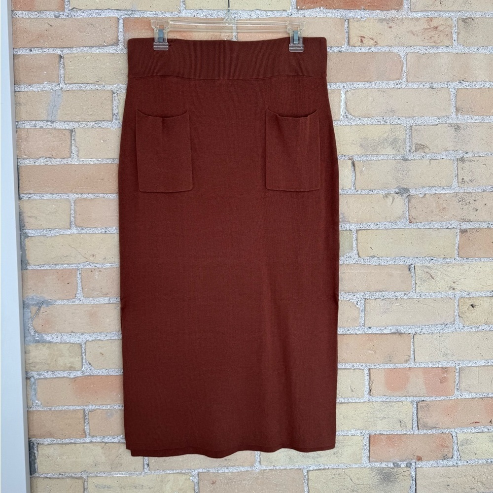 Paper Label Knit Midi Skirt